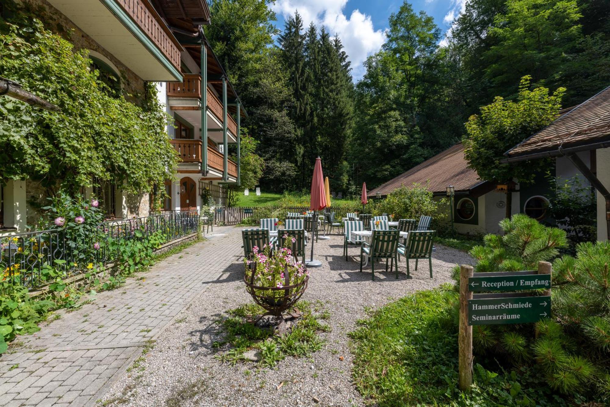 Naturidyll Hotel Hammerschmiede Anthering Exterior photo
